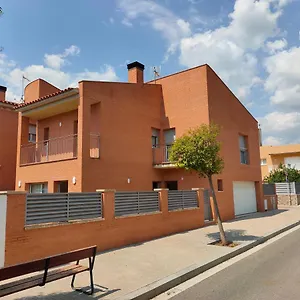 Amplio Con Jardín Y Zona Barbacoa. Reus